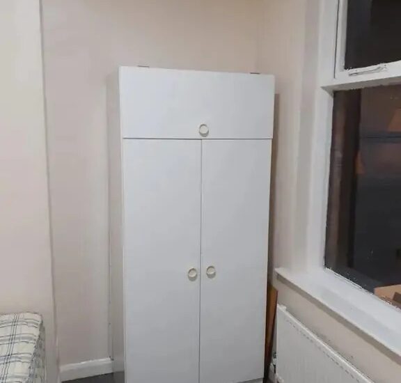 4 Bed-Flat on Glenfield Road, Leicester LE3