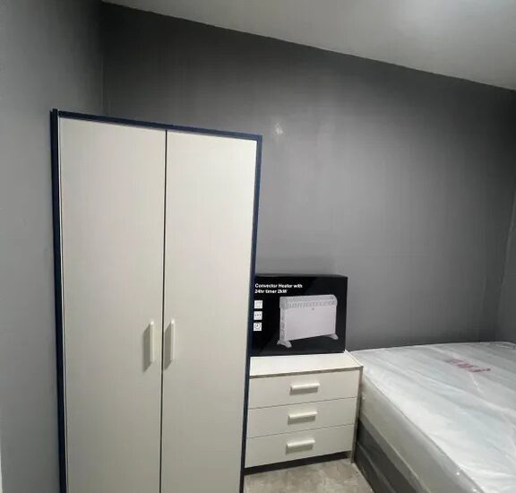 Room to rent Evergreen Way, Hayes UB3