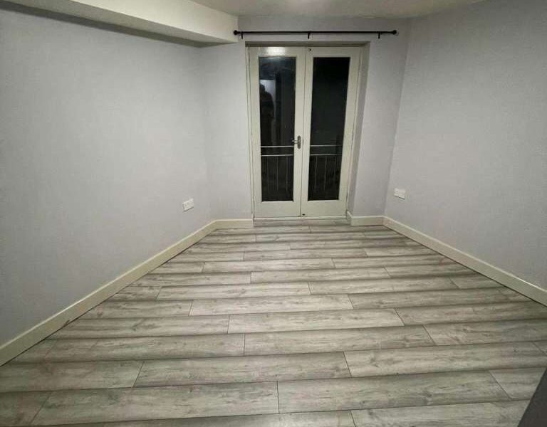 2 Bed-Flat in Trowbridge, BA14 8JU