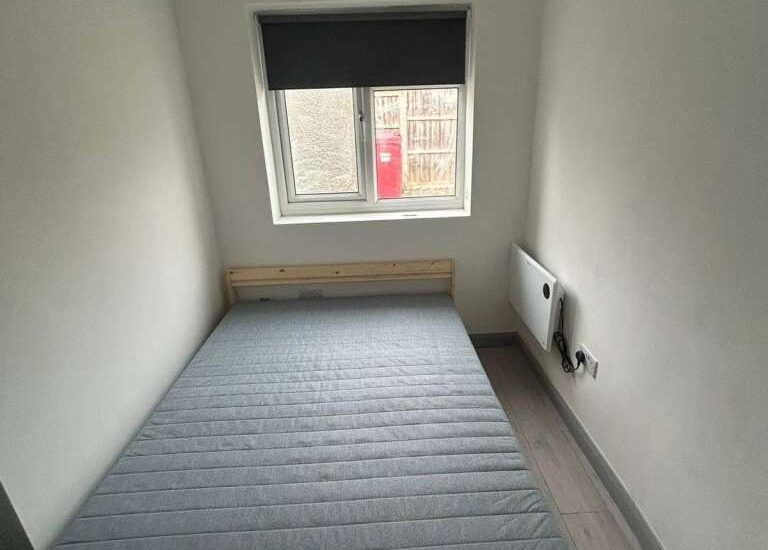 Studio Flat in Slough SL1 5PR